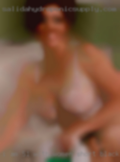 I am 5'1 with women short black hair from Newburgh.